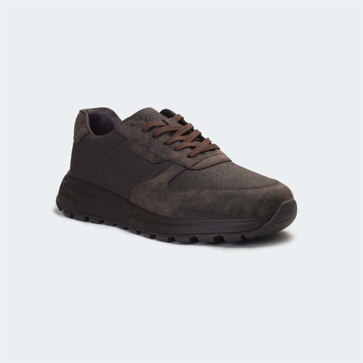 Caliber Shoes, Made in Nepal, Nepali Brand Shoes, Chunky Sneakers, Sneakers