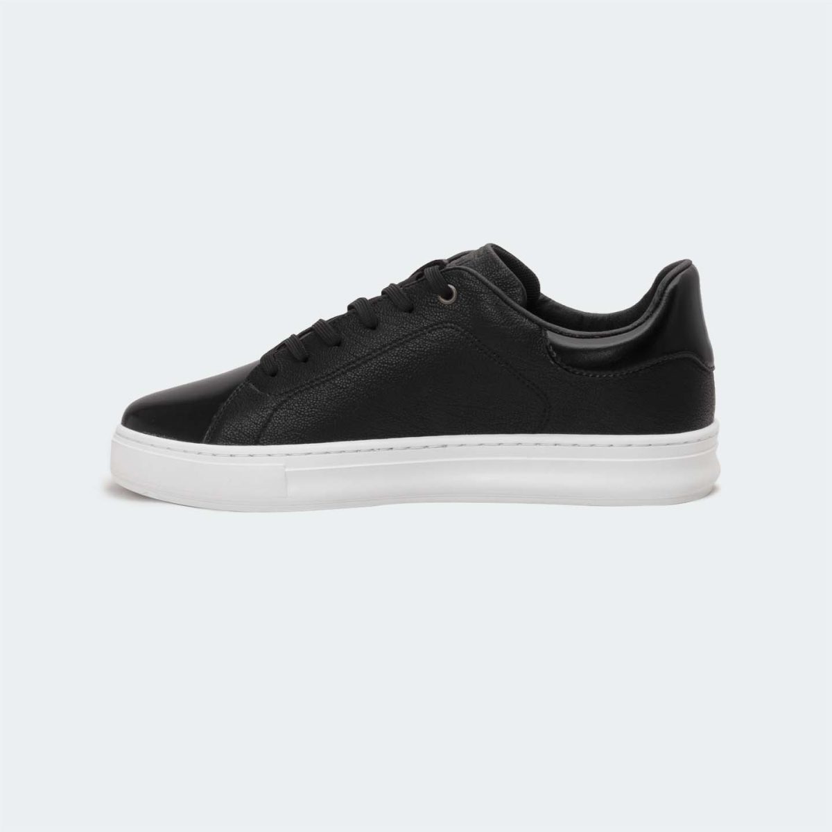 Caliber Shoes, Made in Nepal, Nepali Brand Shoes, Low Top Sneakers, Sneakers
